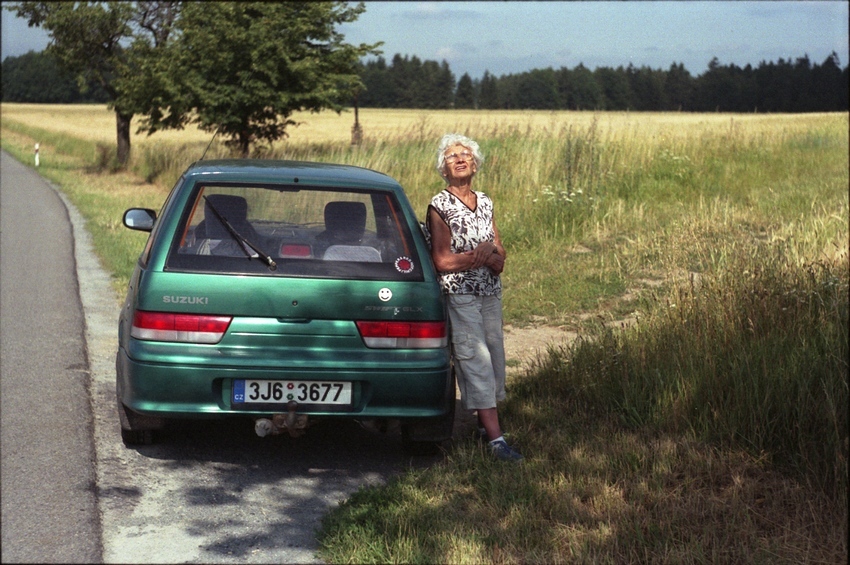 Bílá paní na třešních